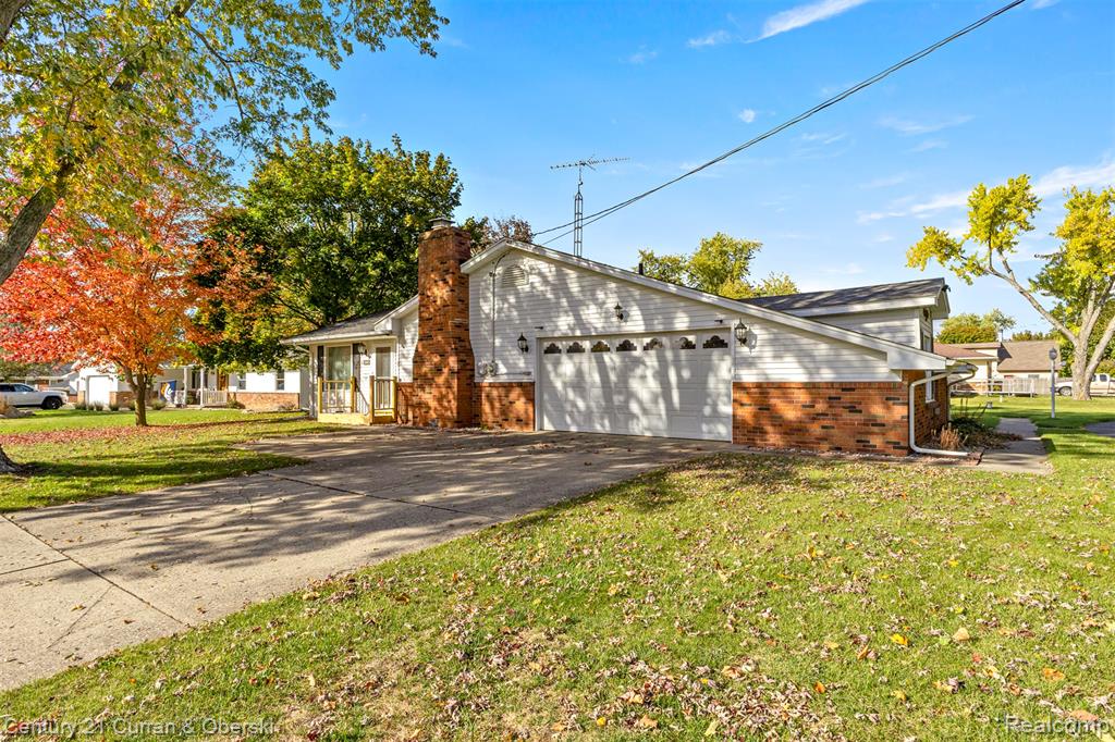 6934 COLONIAL Drive, Tecumseh, MI 49286 — Photo 17