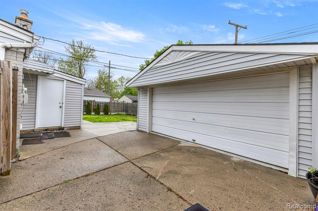 5367 Vivian Street, Dearborn Heights, MI 48125 — Photo 26