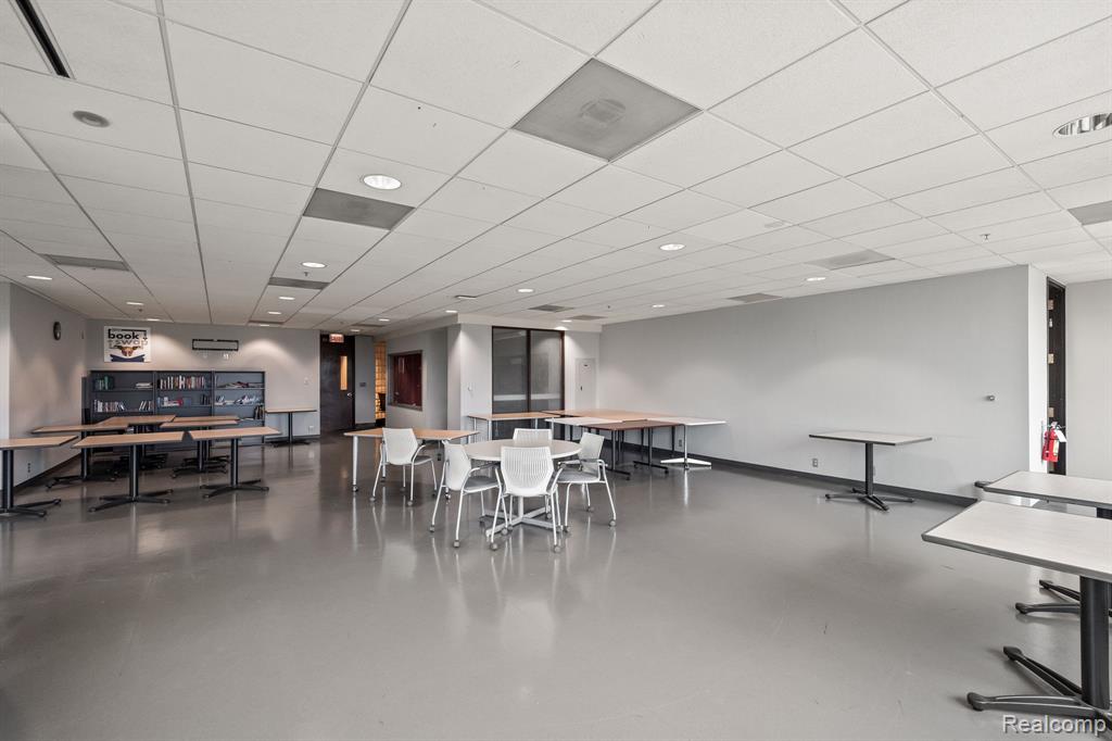 1155 Brewery Park Blvd, Detroit, MI 48207 — Photo 23