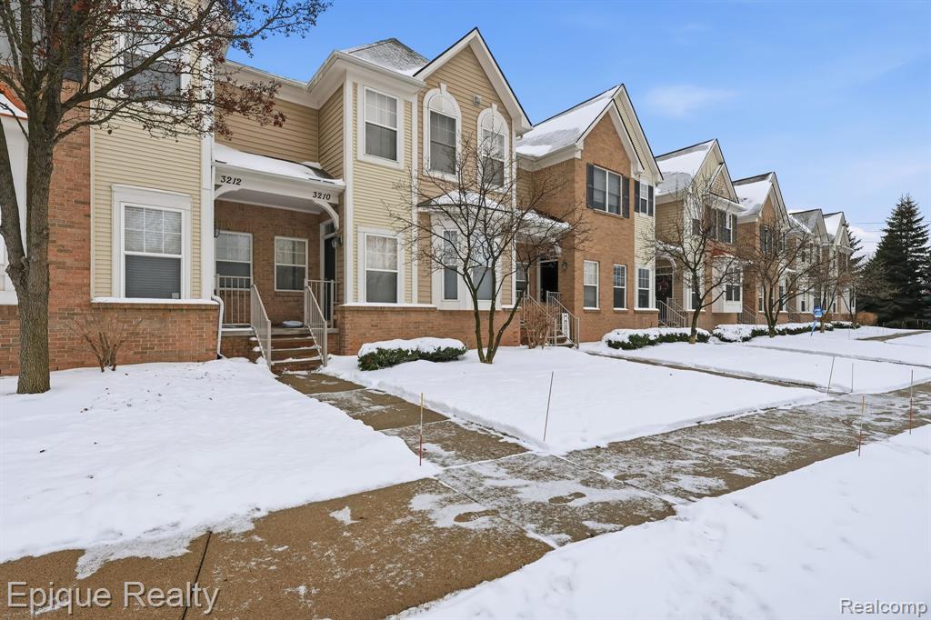 3212 Paradise Trail, Oxford, MI 48371 — front exterior