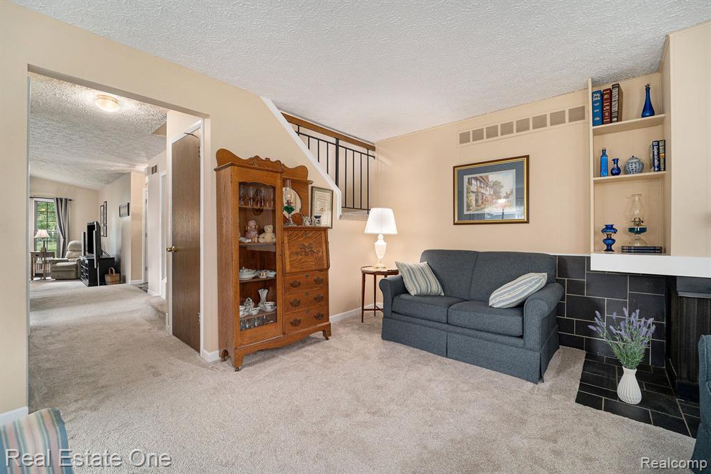 772 RANDALL Drive, Troy, MI 48085 — Photo 14
