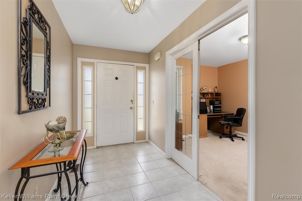 49240 Shenandoah Drive, Macomb, MI 48044 — Photo 4