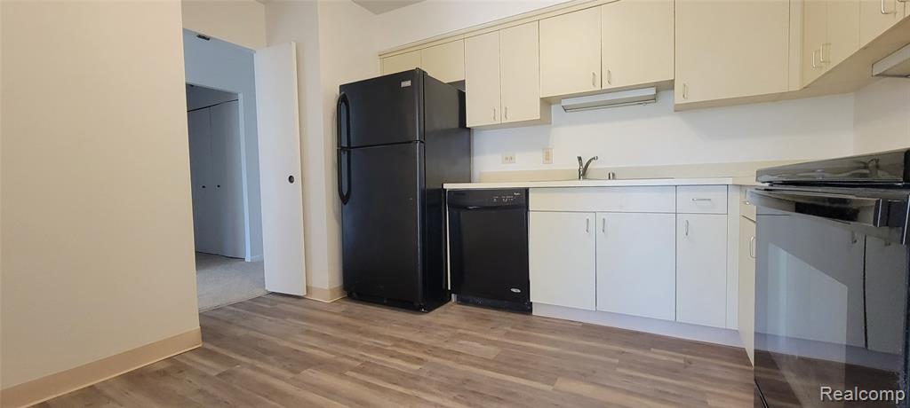 5000 Towncenter Center, Southfield, MI 48075 — Photo 17