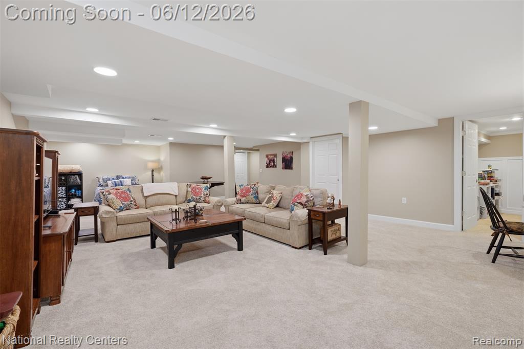 46490 Rockledge Drive, Plymouth, MI 48170 — Photo 39
