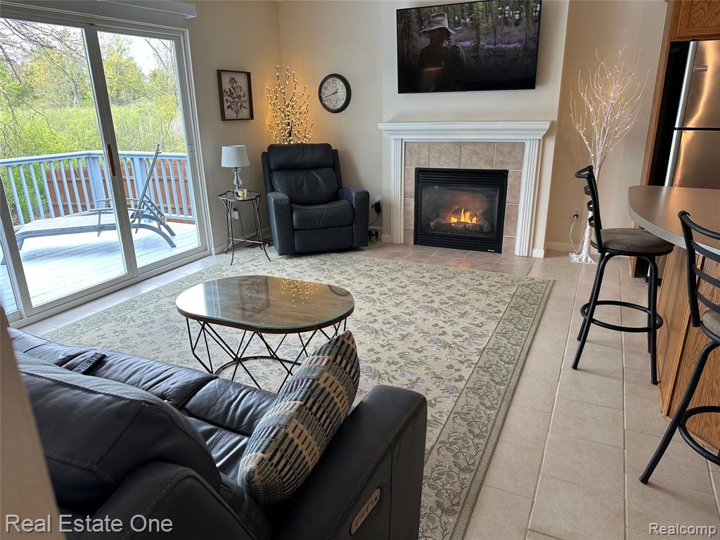 1429 Sherwood Forest Court, Waterford, MI 48327 — Photo 5