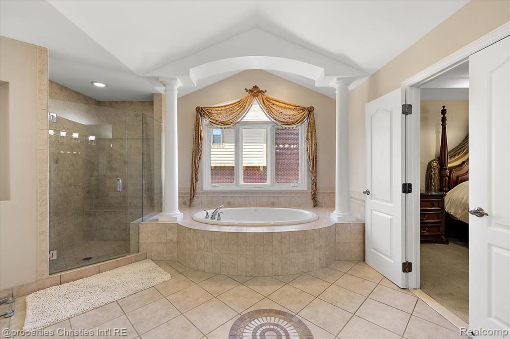 7220 Essex Drive, West Bloomfield, MI — Photo 58
