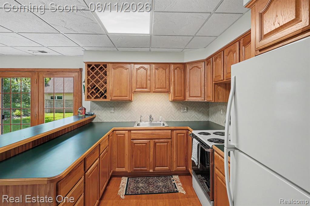 2958 Pine Needle Drive, White Lake, MI 48383 — Photo 31