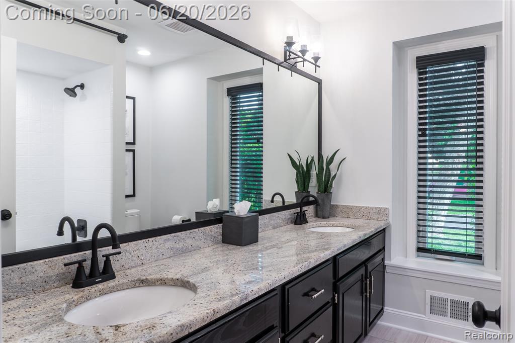 4413 Pinehurst Drive, West Bloomfield, MI — Photo 54