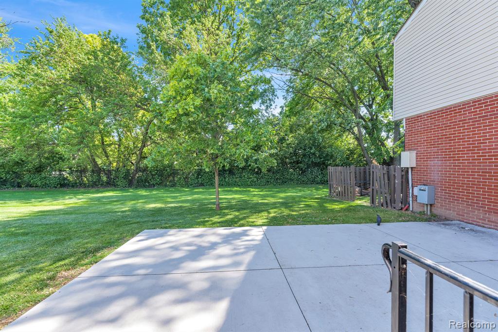 8126 Farnum Avenue, Warren, MI 48093 — Photo 23