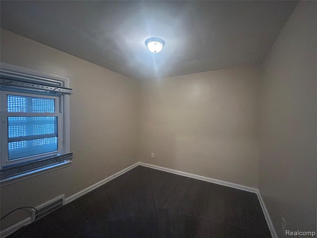 5290 University Place, Detroit, MI 48224 — Photo 14