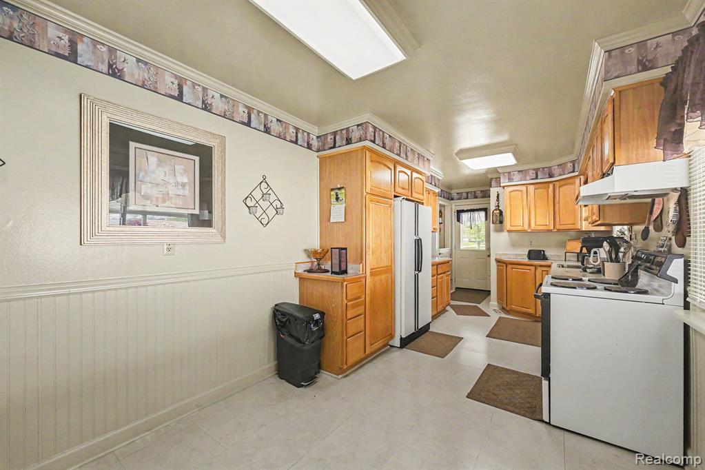 5211 Newberry Street, Wayne, MI 48184 — Photo 12