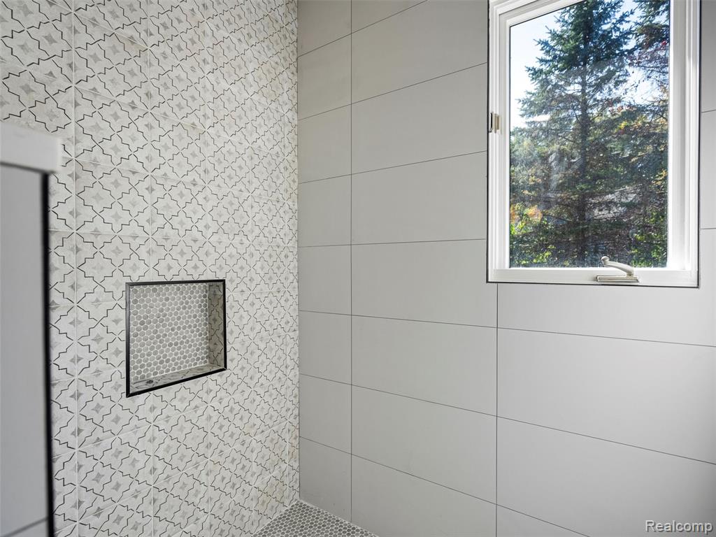 22463 Norfolk Court, Novi, MI — Photo 42