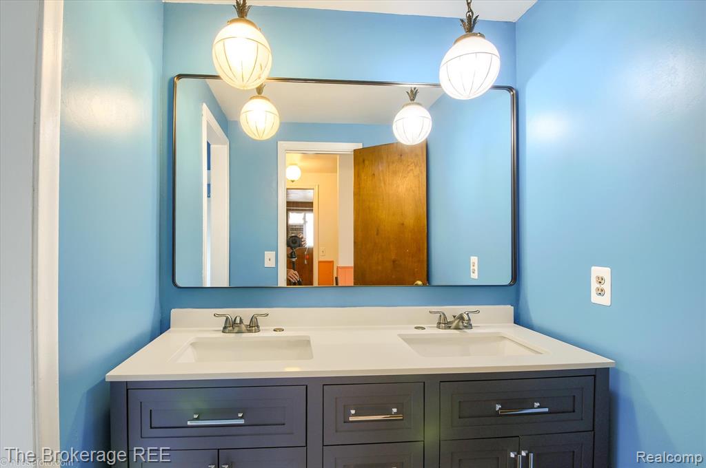 732 E Grand Blanc Road, Grand Blanc, MI 48439 — Photo 21