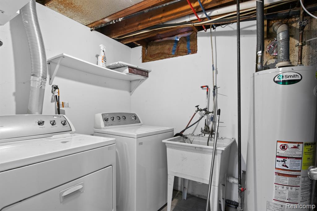 6916 KINMORE Street, Dearborn Heights, MI 48127 — Photo 29