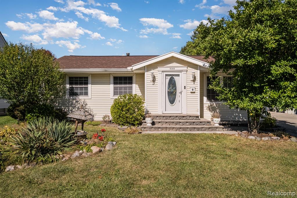 9140 Chelmsford Drive, Swartz Creek, MI 48473 — front exterior