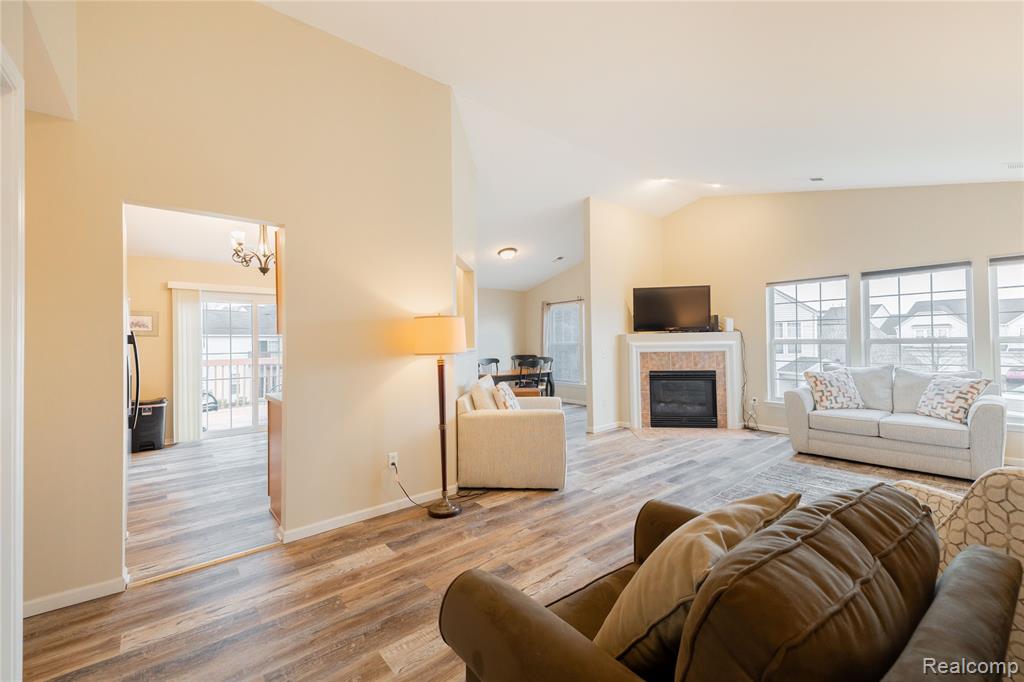26616 Kirkway Circle, Woodhaven, MI 48183 — Photo 5