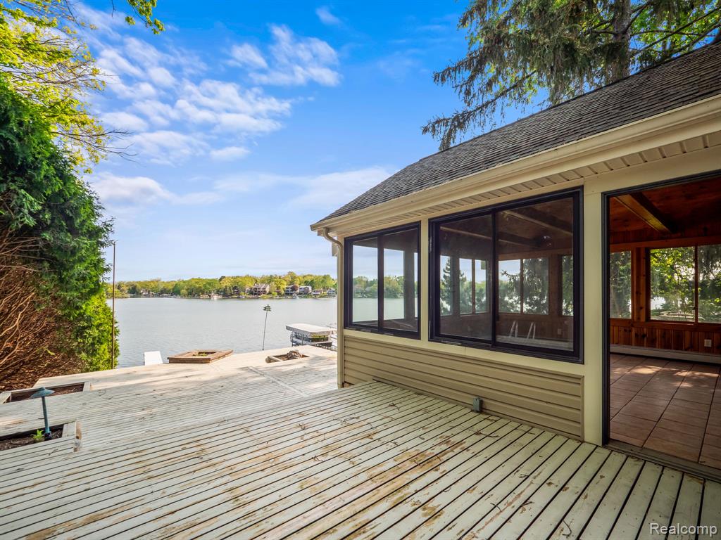 7028 Terrell Street, Waterford, MI — Photo 8