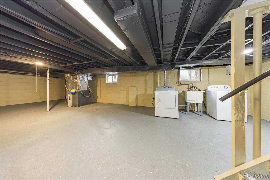 421 W Troy Street, Ferndale, MI 48220 — Photo 18