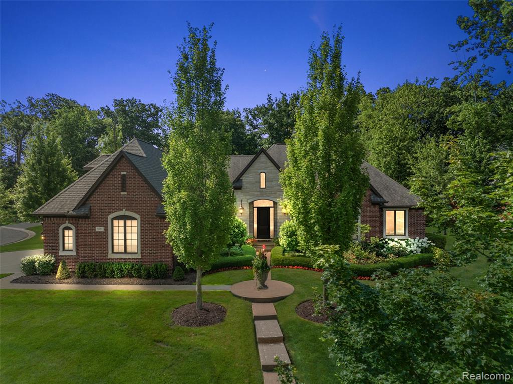 3071 Emeraude Court, Rochester, MI 48306