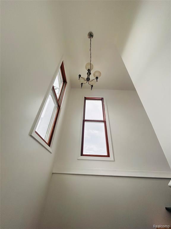 8186 Lenore Street, Dearborn Heights, MI 48127 — Photo 23