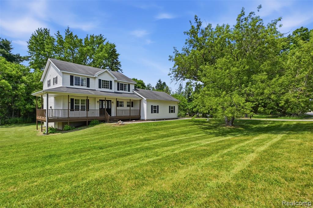 4482 Pleasant Valley Road, Brighton, MI 48114 — Photo 2