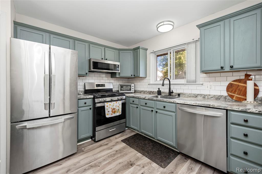 1945 W Franklin Drive, Canton, MI 48187 — Photo 5