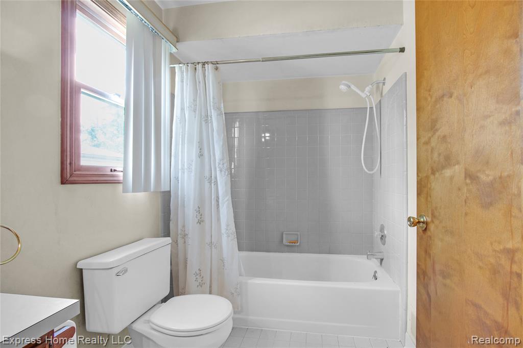 5010 Kelly Drive, Warren, MI 48092 — Photo 23