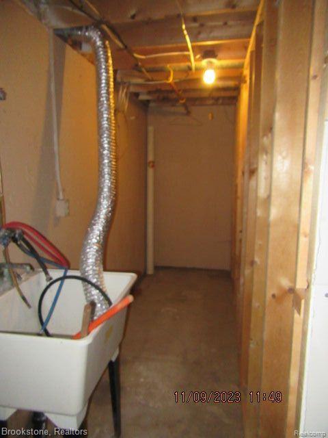 13229 LAKE POINT Boulevard, Belleville, MI 48111 — Photo 21