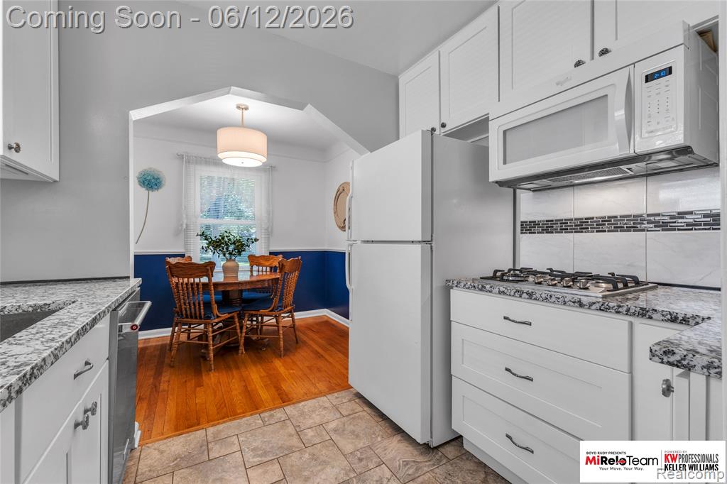 19525 Dalby, Redford, MI 48240 — Photo 10
