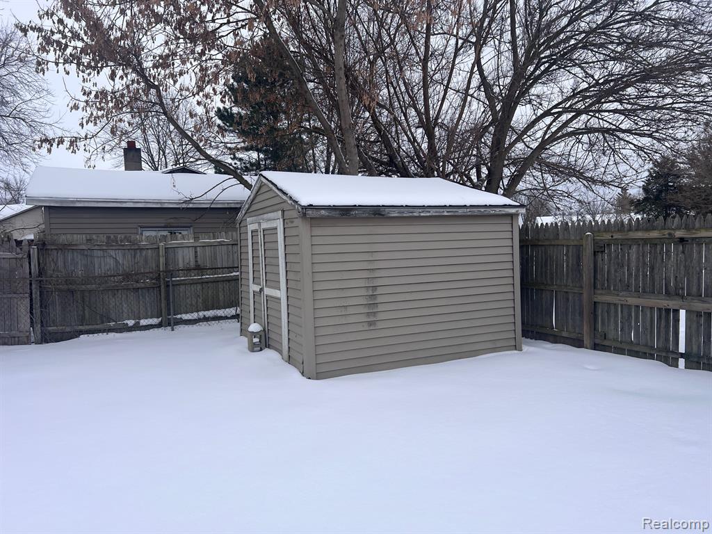 899 Oak Street, Lennon Vlg, MI 48449 — Photo 11