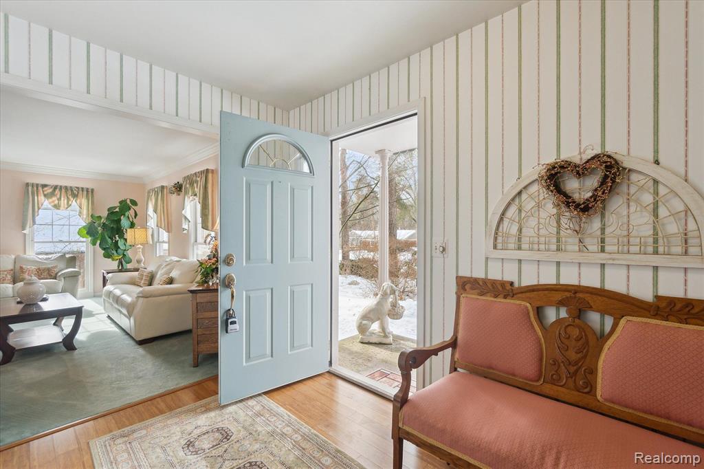 8150 FAWN VALLEY Drive, Clarkston, MI 48348 — Photo 4