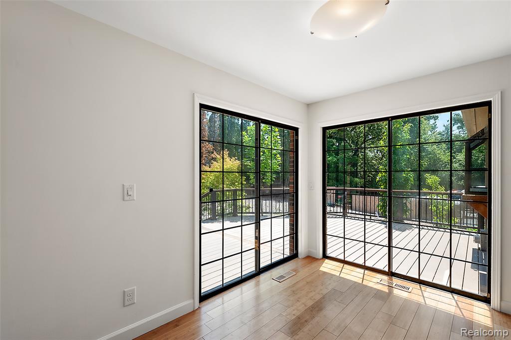 5353 W Bloomfield Lake Road, West Bloomfield, MI 48323 — Photo 23
