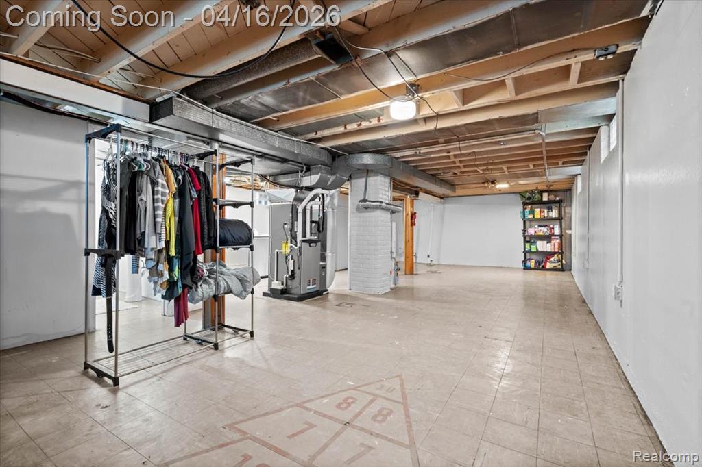 21330 Caledonia Avenue, Hazel Park, MI 48030 — Photo 16