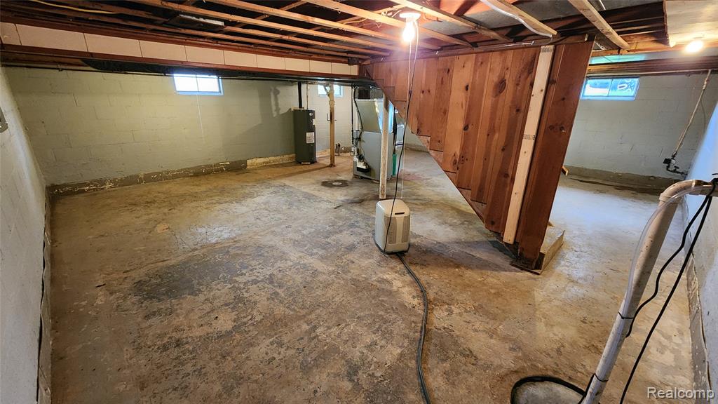 1233 W Coldwater Road, Flint, MI 48505 — Photo 16
