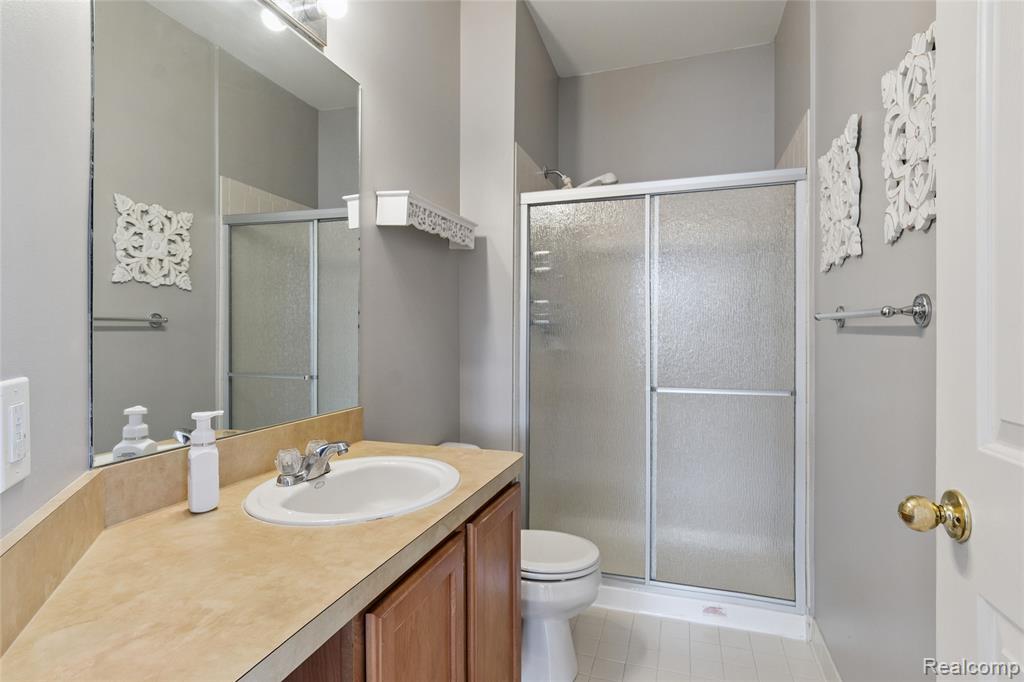 571 Summerfield Drive, Westland, MI — Photo 13