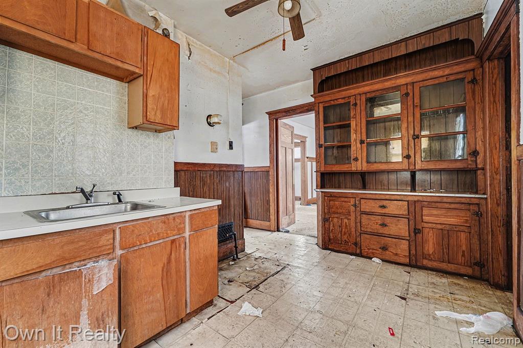 193 Massachusetts Street, Highland Park, MI 48203 — Photo 11