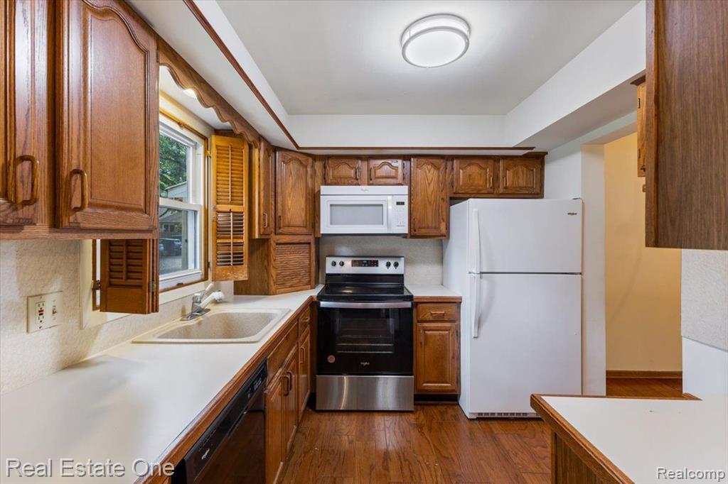 1649 BRENTWOOD Drive, 140, Troy, MI 48098 — Photo 14