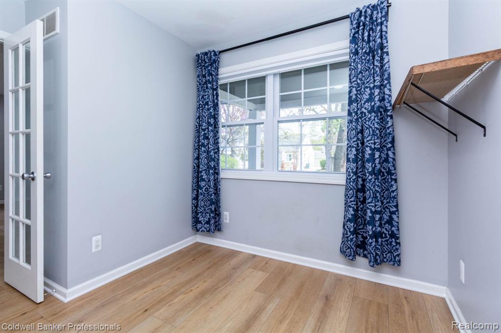 829 N Dorchester Avenue, Royal Oak, MI 48067 — Photo 13