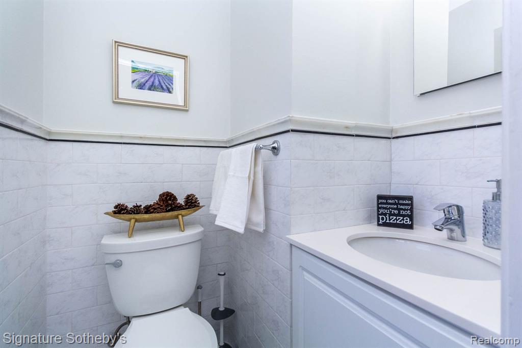 21890 Hampton Street, Beverly Hills, MI 48025 — Photo 22