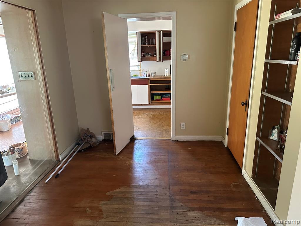 6885 W Outer Drive, Detroit, MI 48235 — Photo 7