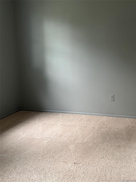 887 Kirts Boulevard, Troy, MI 48084 — Photo 15