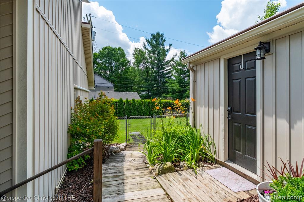46063 Neeson Street, Northville, MI 48167 — Photo 39