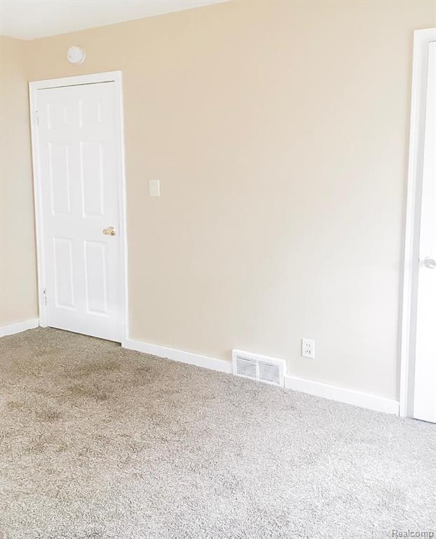 8062 GRANDVILLE Avenue, Detroit, MI 48228 — Photo 4