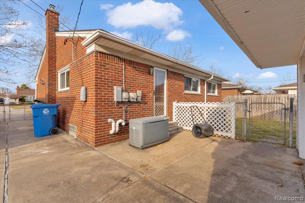 25615 Tireman Street, Dearborn Heights, MI 48127 — Photo 28