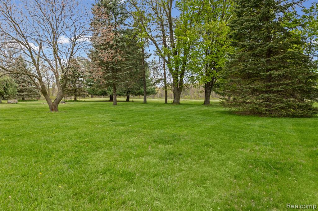 700 Townsend Road, Leonard, MI 48367 — Photo 21