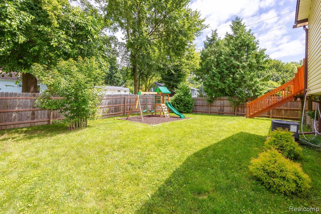 2540 SOUTHLAWN Street, Ypsilanti, MI 48197 — Photo 22