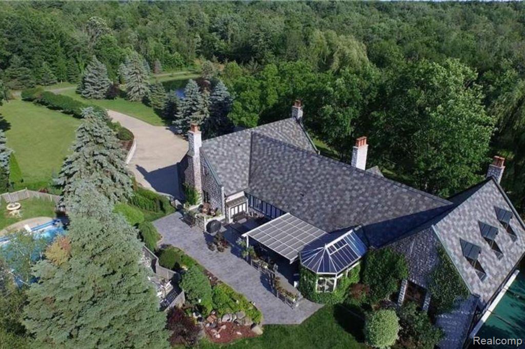 4721 Hasslick Road, North Branch, MI 48461