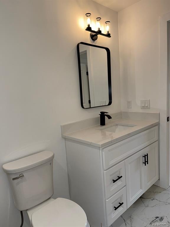 42811 WILMINGTON Drive, Sterling Heights, MI 48313 — Photo 11