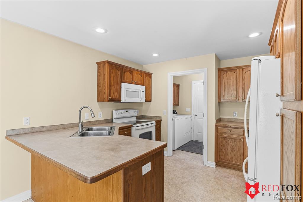 1199 Creek View Court, Burton, MI 48509 — Photo 23