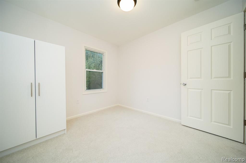 935 MCCLELLAN Street, Lake Orion, MI 48362 — Photo 26